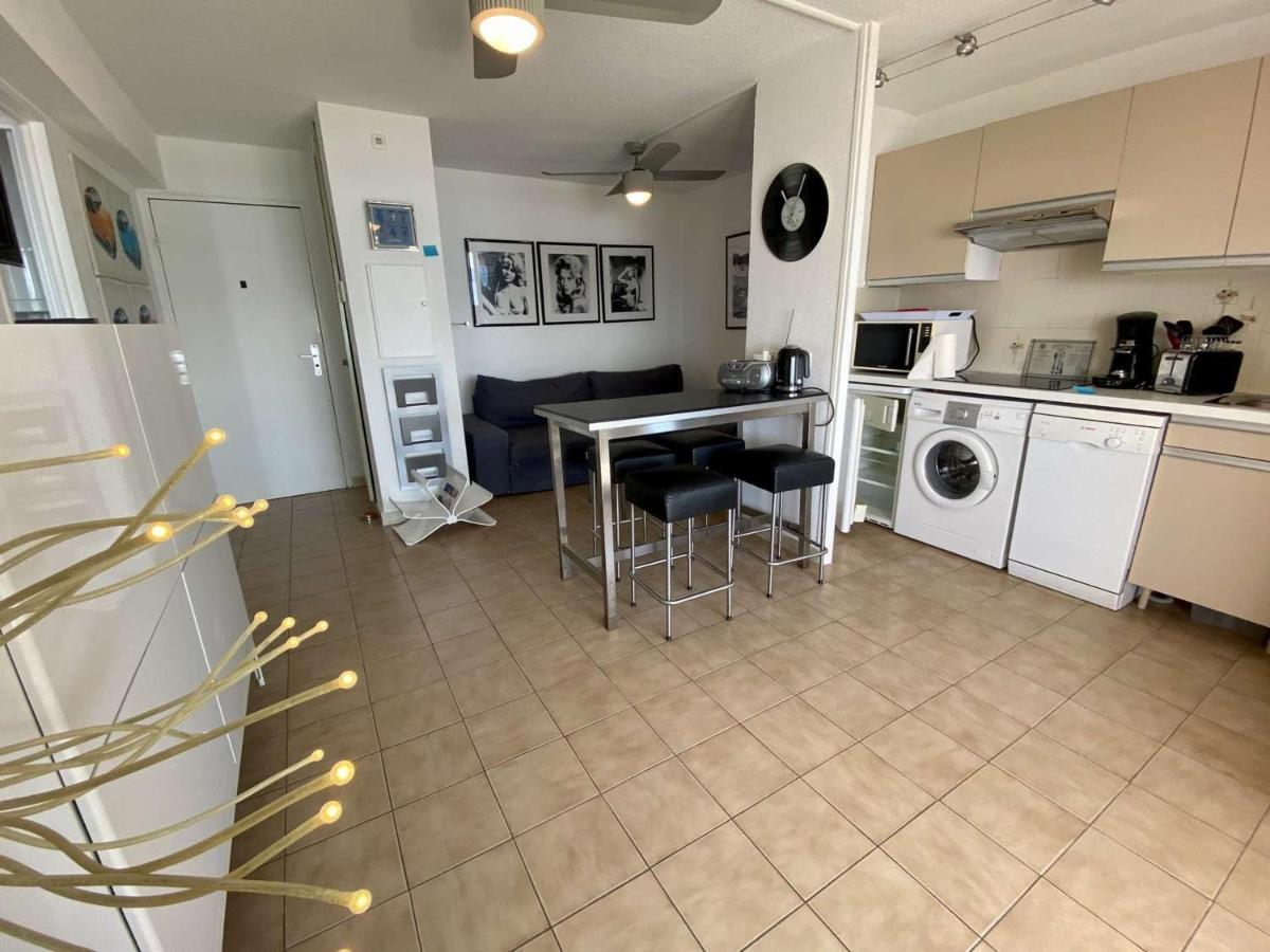 Superbe Apt 2P Front De Mer Pour 4 Pers Avec Terrasse - Cavalaire-Sur-Mer - Fr-1-226B-162 외부 사진