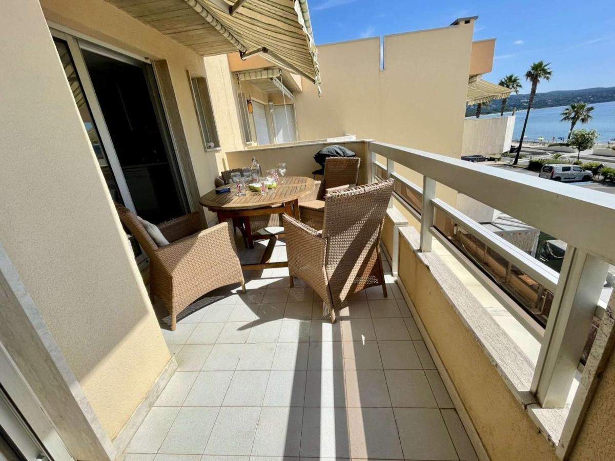 Superbe Apt 2P Front De Mer Pour 4 Pers Avec Terrasse - Cavalaire-Sur-Mer - Fr-1-226B-162 외부 사진